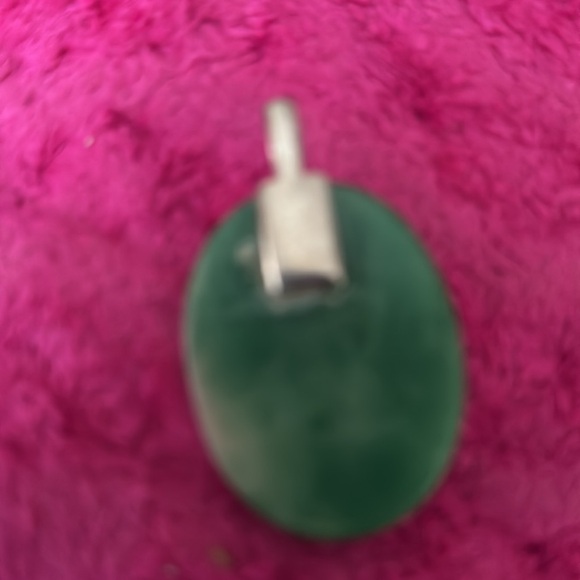 Beautiful unique jade woman pendant with silver loop..about 2” - Picture 3 of 3